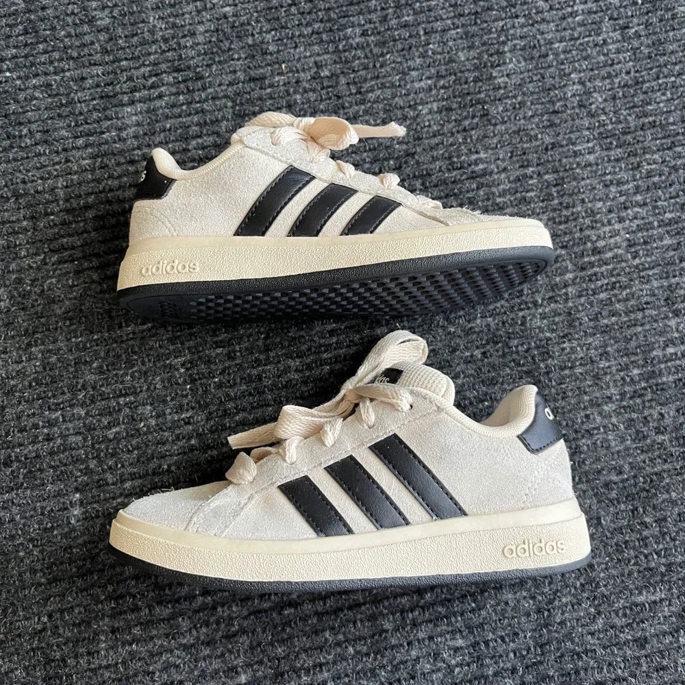 Adidas Grand Court 2.0 Kids Sneakers Cream Black 11K JR5589 Low Top Shoes casual